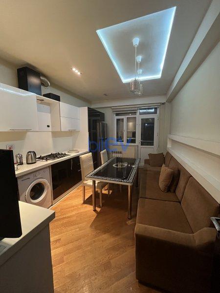 Aylıq Kirayə 4 otaqlı Yeni Tikili bina evi  120m², Bakı