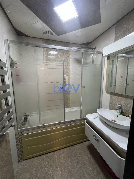 Aylıq Kirayə 4 otaqlı Yeni Tikili bina evi  120m², Bakı