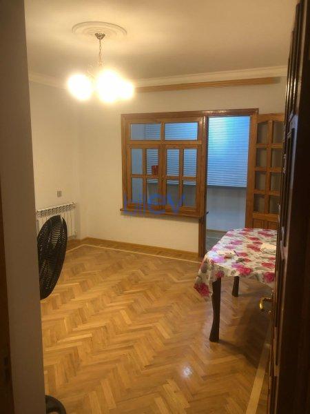 Satılır 2 otaqlı Köhnə Tikili  54m², Bakı