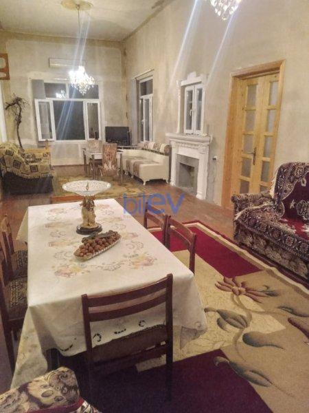 Kirayə (günlük) 2 otaqlı Həyət evi  120m², Gəncə
