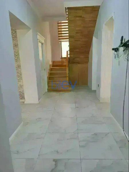 Satılır 6 otaqlı Həyət evi  183m², Bakı