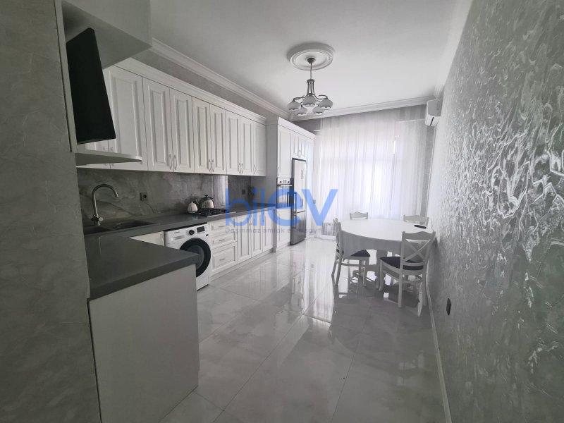 Satılır 3 otaqlı Yeni Tikili  141m², Bakı