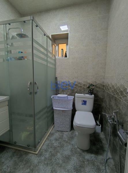 Satılır 8 otaqlı Həyət evi  280m², Xırdalan