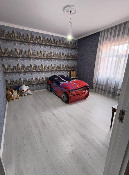 Satılır 8 otaqlı Həyət evi  280m², Xırdalan