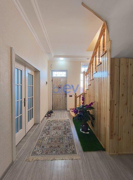 Satılır 8 otaqlı Həyət evi  280m², Xırdalan
