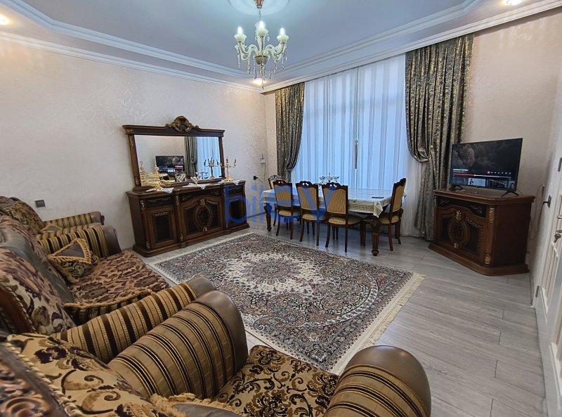 Satılır 8 otaqlı Həyət evi  280m², Xırdalan