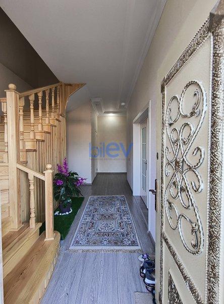 Satılır 8 otaqlı Həyət evi  280m², Xırdalan