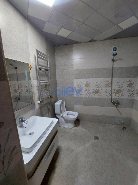 Kirayə (aylıq) 5 otaqlı Yeni Tikili  160m², Bakı