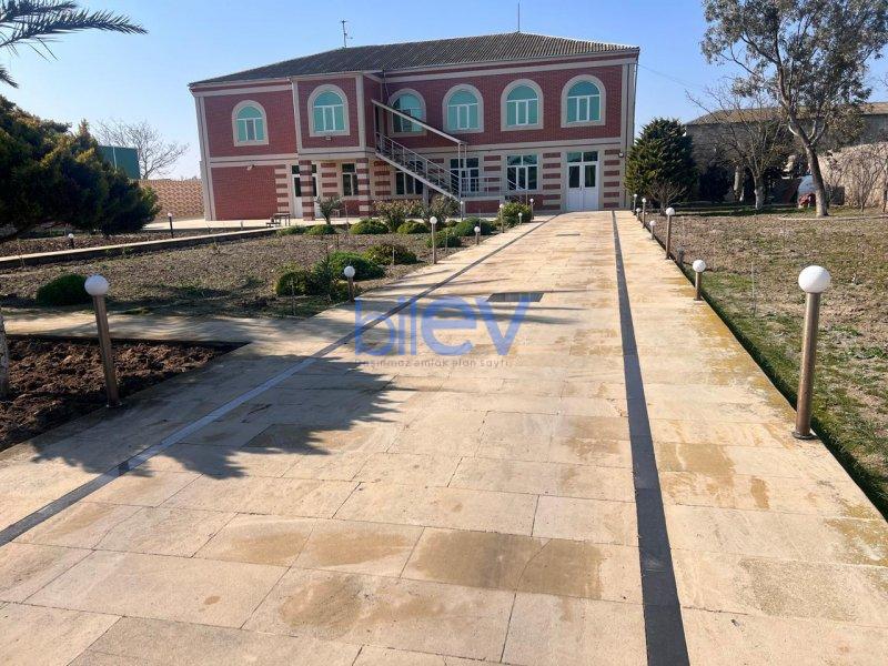 Satılır 5 otaqlı Həyət evi  320m², Bakı