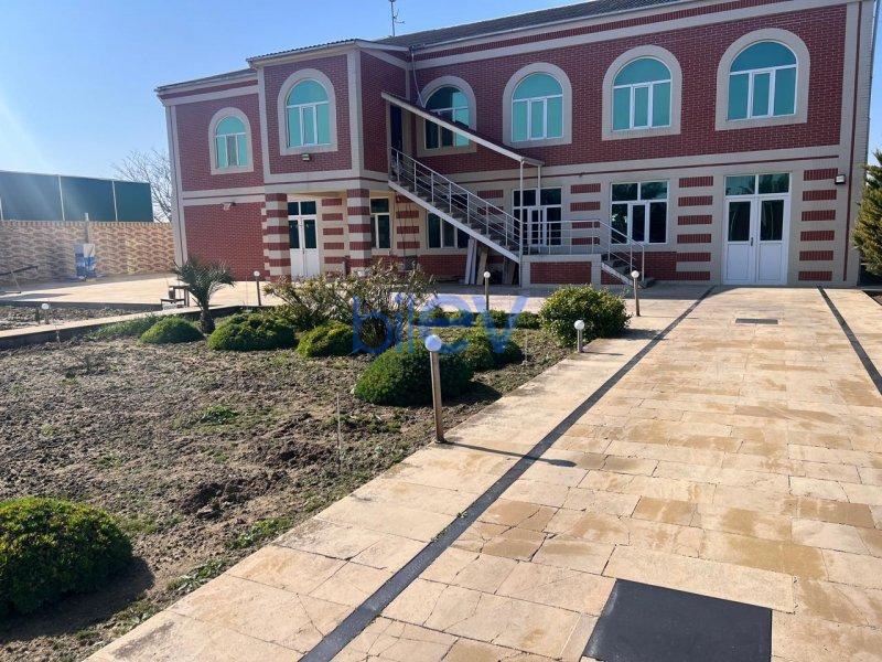 Satılır 5 otaqlı Həyət evi  320m², Bakı