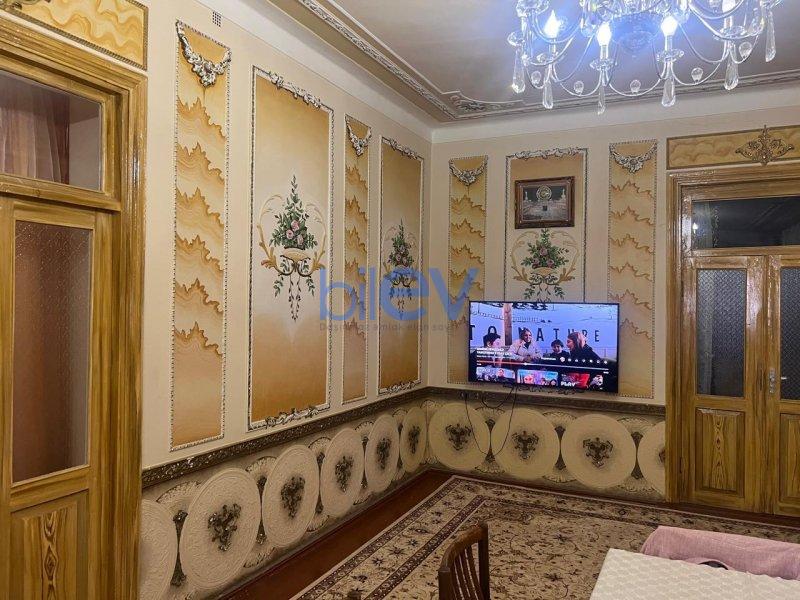 Satılır 5 otaqlı Həyət evi  320m², Bakı