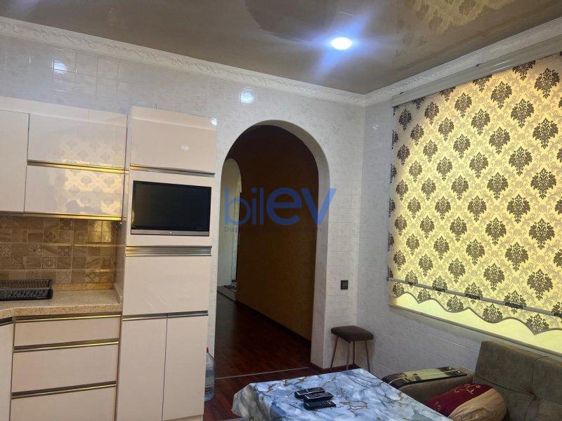 Satılır 5 otaqlı Həyət evi  320m², Bakı