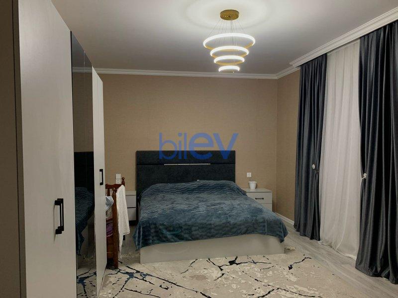 Satılır 7 otaqlı Həyət evi  300m², Bakı