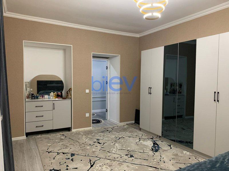 Satılır 7 otaqlı Həyət evi  300m², Bakı