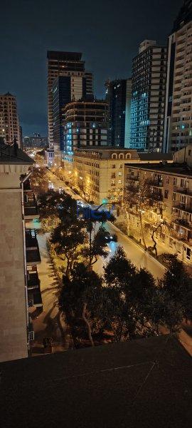 Satılır 2 otaqlı Köhnə Tikili  85m², Bakı