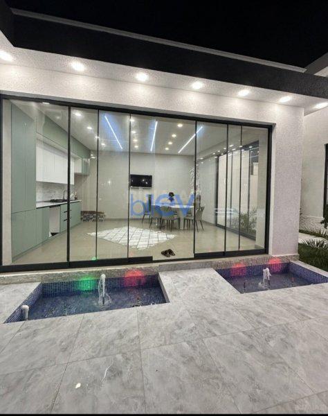 Satış 5 otaqlı Bağ evi  280m², Bakı