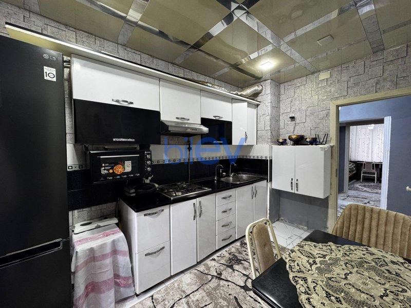 Satılır 3 otaqlı Köhnə Tikili  72m², Bakı