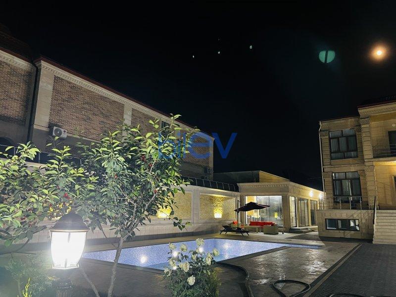 Aylıq Kirayə 6 otaqlı Bağ evi  400m², Bakı