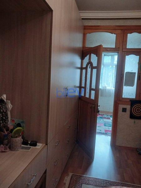 Satış 4 otaqlı Köhnə Tikili bina evi  89m², Sumqayıt
