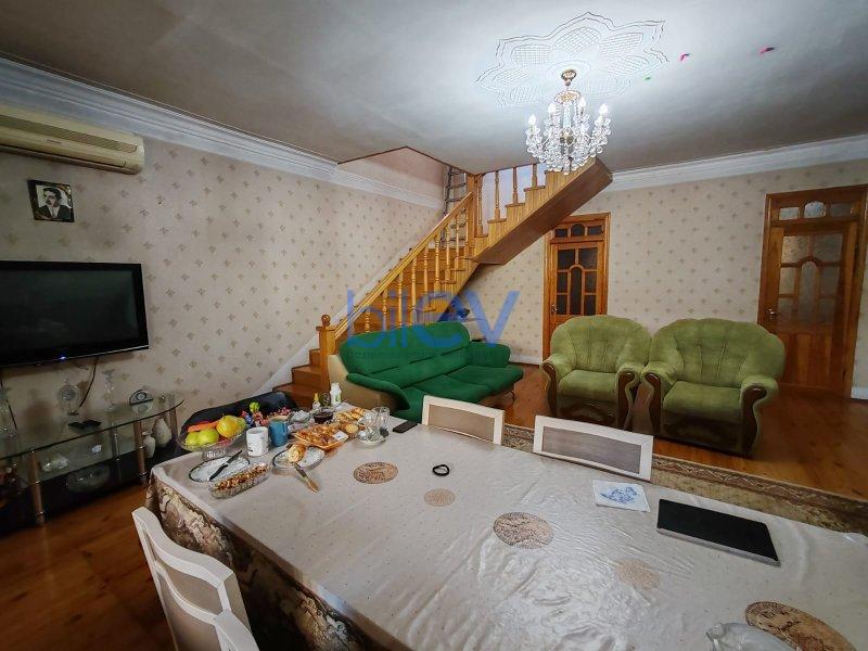 Satılır 7 otaqlı Həyət evi  210m², Bakı