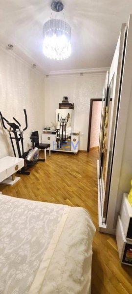 Aylıq Kirayə 2 otaqlı Yeni Tikili bina evi  68m², Bakı