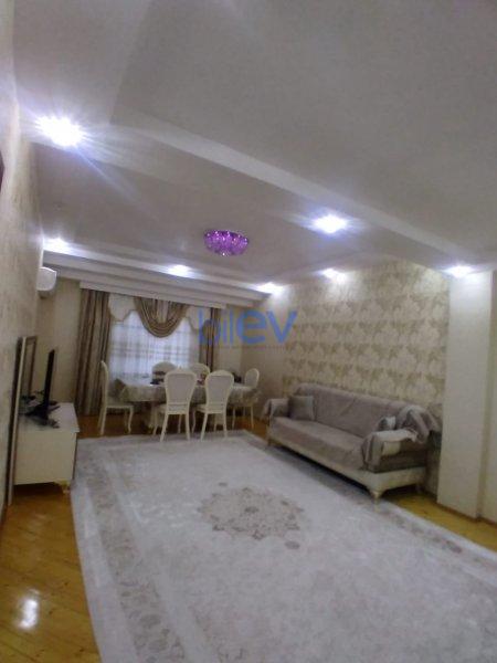 Satılır 2 otaqlı Yeni Tikili  78m², Bakı