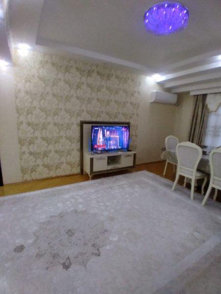 Satılır 2 otaqlı Yeni Tikili  78m², Bakı