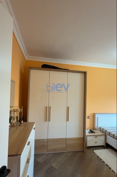 Satılır 4 otaqlı Köhnə Tikili  100m², Bakı