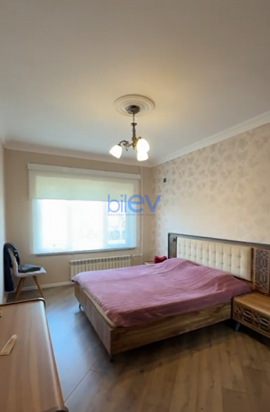 Satılır 4 otaqlı Köhnə Tikili  100m², Bakı