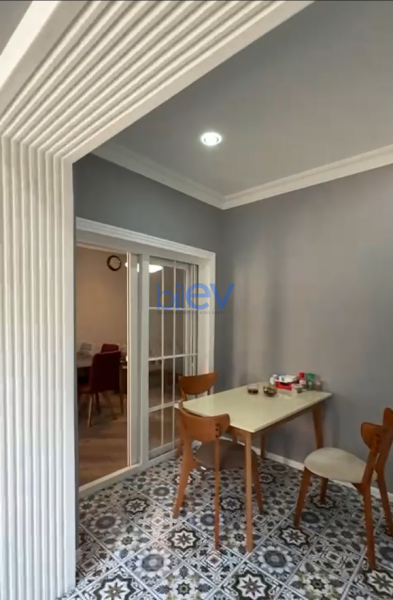 Satılır 4 otaqlı Köhnə Tikili  100m², Bakı
