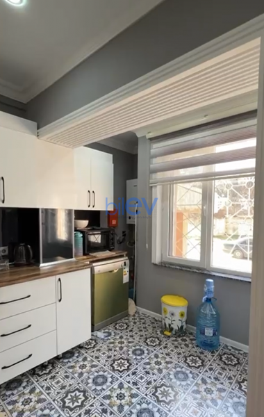 Satılır 4 otaqlı Köhnə Tikili  100m², Bakı