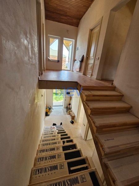 Satış 11 otaqlı Bağ evi  300m², Bakı