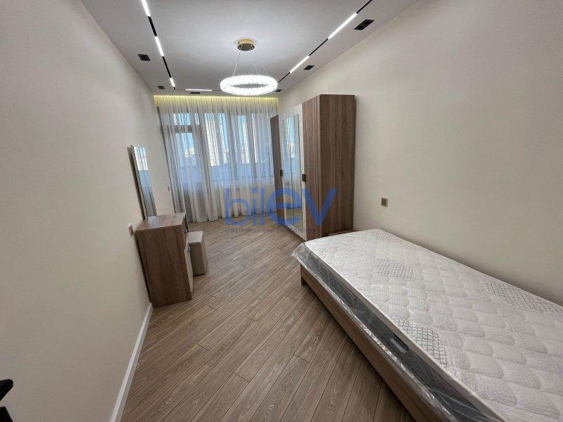 Aylıq Kirayə 4 otaqlı Yeni Tikili bina evi  110m², Bakı
