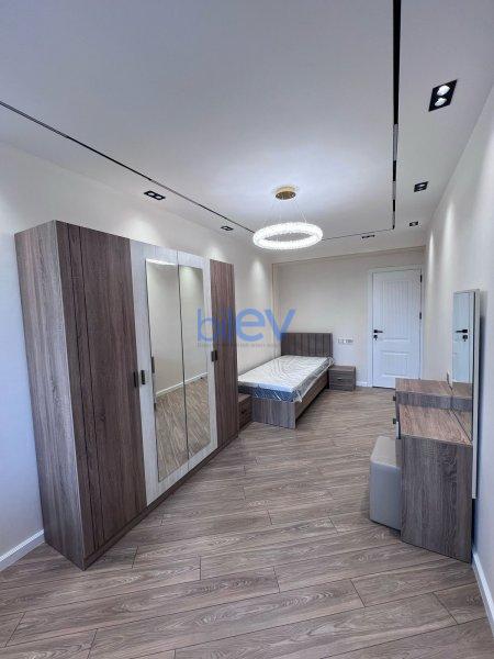 Aylıq Kirayə 4 otaqlı Yeni Tikili bina evi  110m², Bakı