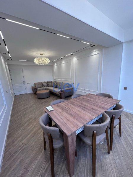 Aylıq Kirayə 4 otaqlı Yeni Tikili bina evi  110m², Bakı