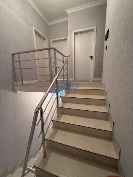 Satılır 4 otaqlı Həyət evi  130m², Bakı