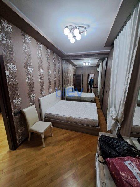 Satış 2 otaqlı Köhnə Tikili bina evi  44m², Bakı