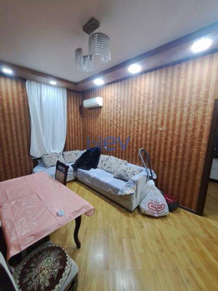 Satış 2 otaqlı Köhnə Tikili bina evi  44m², Bakı