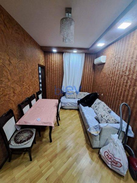 Satış 2 otaqlı Köhnə Tikili bina evi  44m², Bakı
