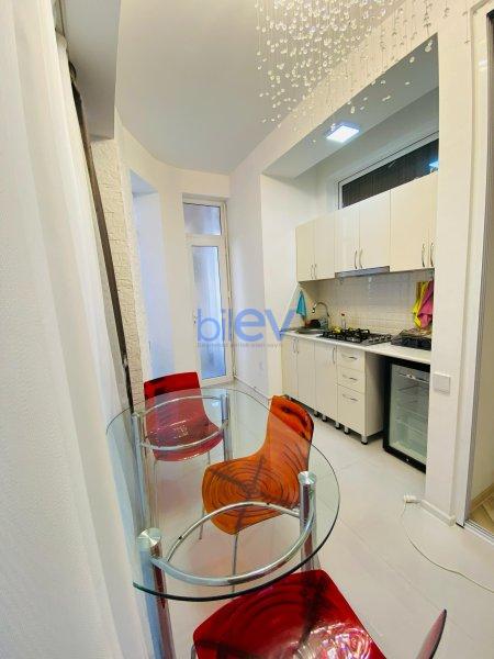 Aylıq Kirayə 2 otaqlı Yeni Tikili bina evi  65.00m², Bakı