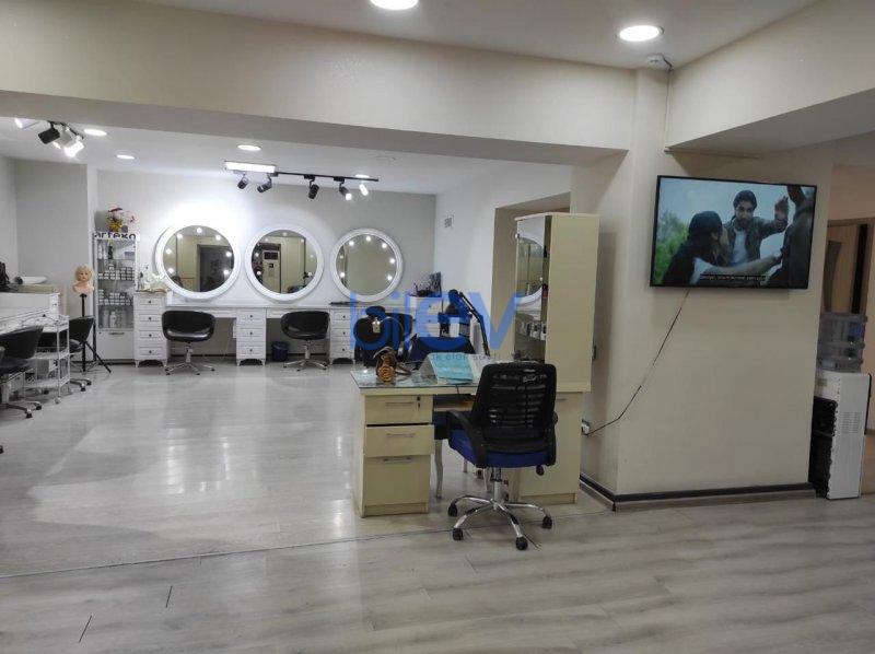 Satış 8 otaqlı Obyekt  560m², Bakı