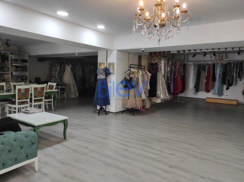 Satış 8 otaqlı Obyekt  560m², Bakı