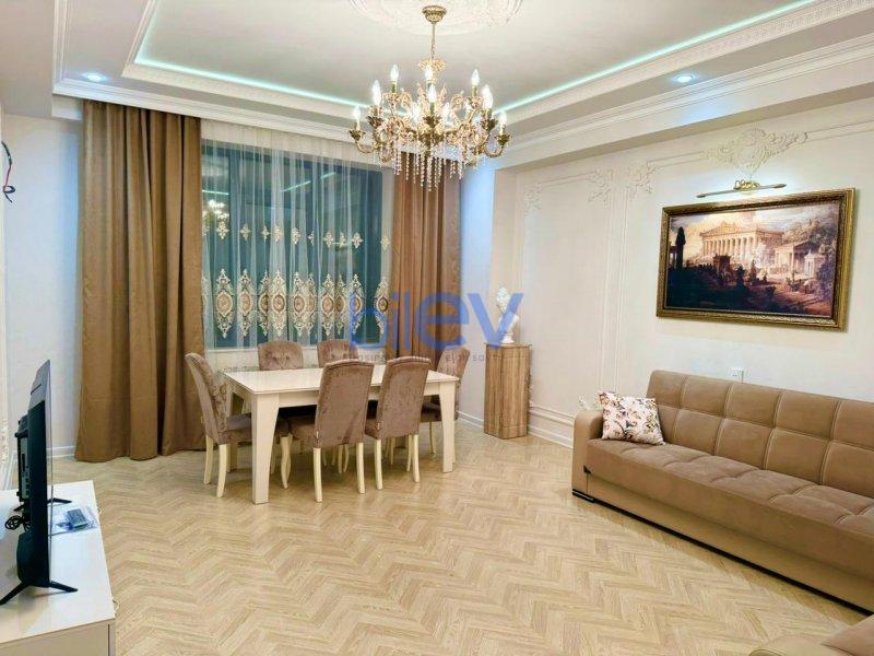 Aylıq Kirayə 2 otaqlı Yeni Tikili bina evi  90m², Bakı