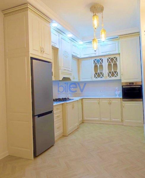 Aylıq Kirayə 2 otaqlı Yeni Tikili bina evi  90m², Bakı