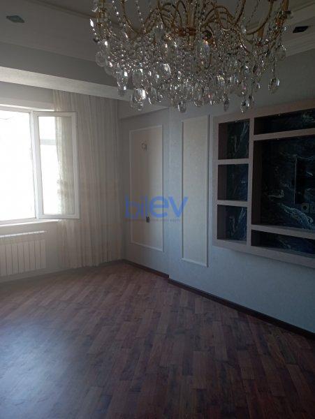 Aylıq Kirayə 3 otaqlı Yeni Tikili bina evi  130m², Bakı