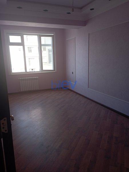 Aylıq Kirayə 3 otaqlı Yeni Tikili bina evi  130m², Bakı