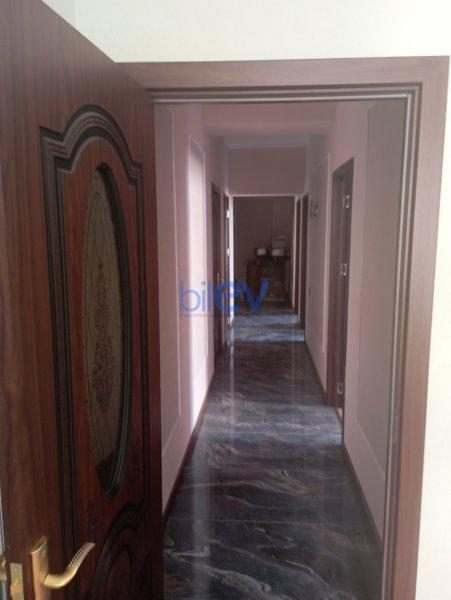 Aylıq Kirayə 3 otaqlı Yeni Tikili bina evi  130m², Bakı