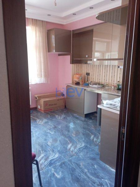 Aylıq Kirayə 3 otaqlı Yeni Tikili bina evi  130m², Bakı