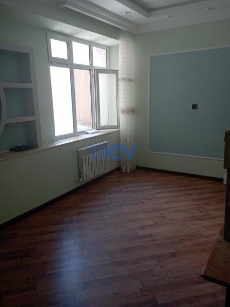 Aylıq Kirayə 3 otaqlı Yeni Tikili bina evi  130m², Bakı