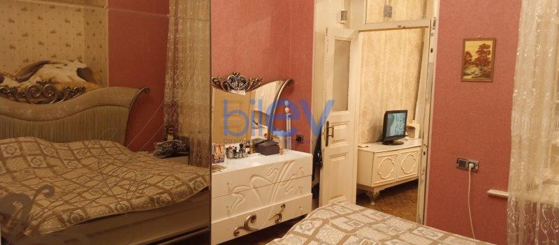 Satış 3 otaqlı Köhnə Tikili bina evi  85m², Bakı